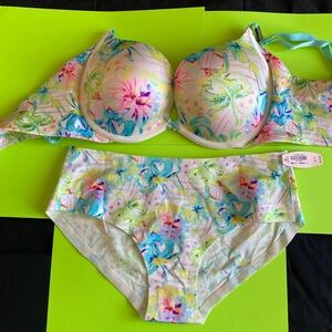 Victoria’s Secret bra and Sm panties set 34c Tropical Incredible  Vintage NWT